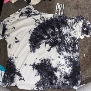 Black and White Tie-Dye Top